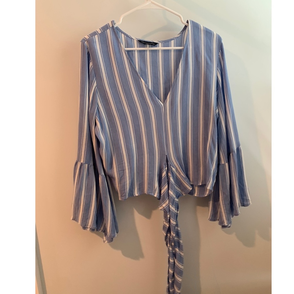 Women’s front tie blouse